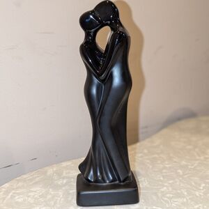 Vintage Art Deco Black Gloss & Matte Man Embracing Woman Statue Figurine Decor